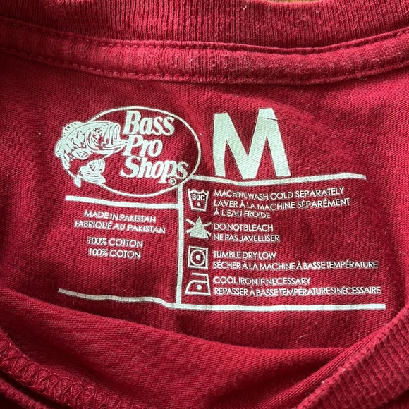 Bass Pro Shops Red T-Shirt - Picture 2 of 2
